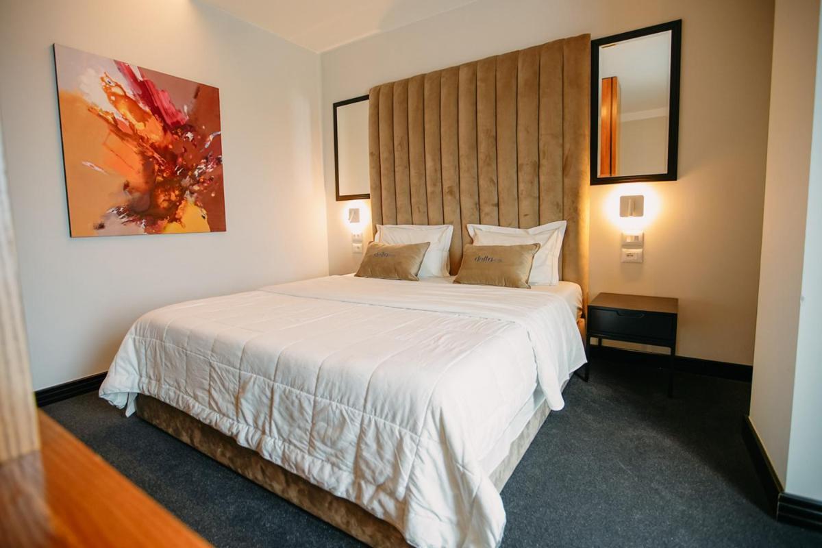 Hotel Delta Premium دراس المظهر الخارجي الصورة