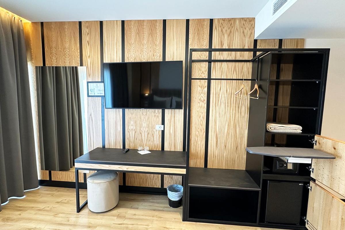 Hotel Delta Premium دراس المظهر الخارجي الصورة
