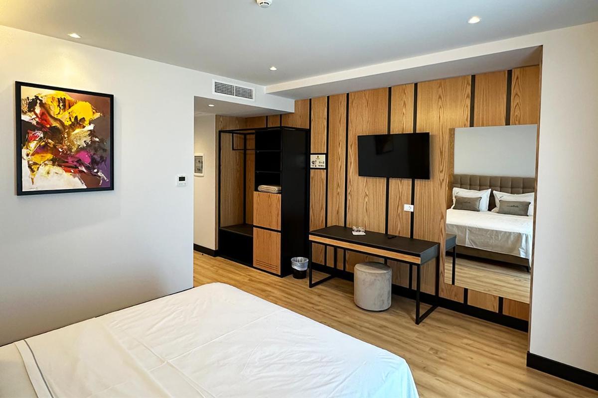 Hotel Delta Premium دراس المظهر الخارجي الصورة