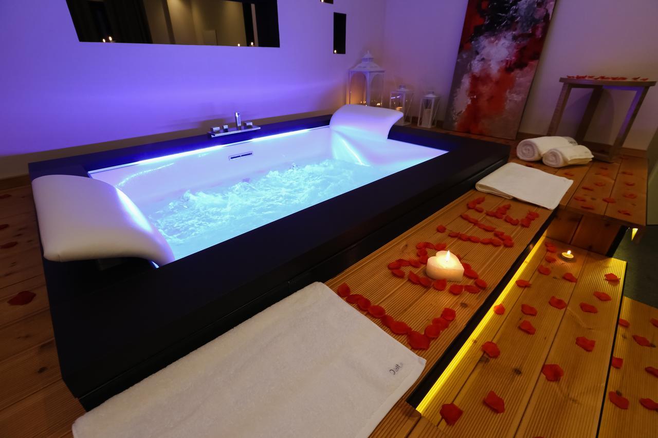 Hotel Delta Premium دراس المظهر الخارجي الصورة